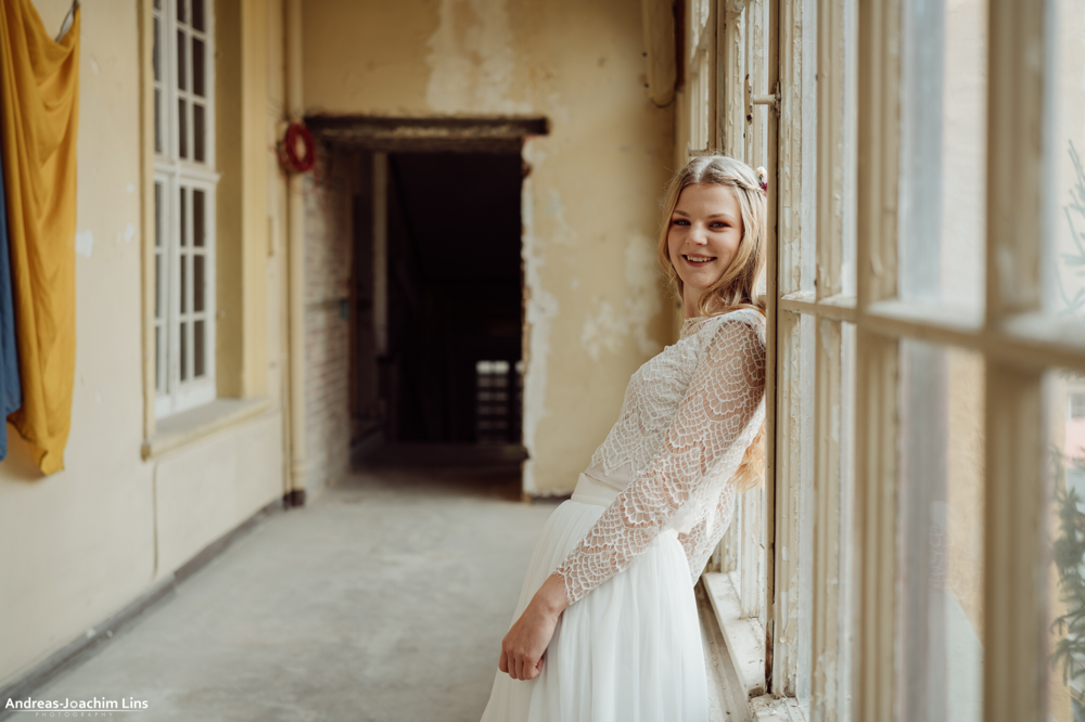 zweiteiliges Hochzeitskleid: Spitzentop "Lena" mit Tüllrock "Nami"