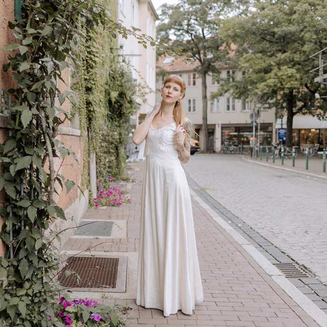 URBAN BRIDE - lässige zweiteilige Brautoutfits im puristischen Clean Chic