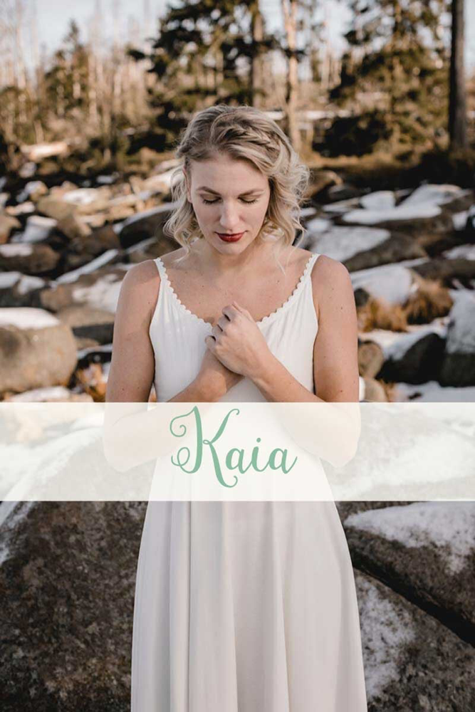 Brautkleid ~ Kaia ~ Die neue elementar Brautkollektion NO FAIRY TALE besticht durch natürliche Lässigkeit und nachhaltige Materialien.
