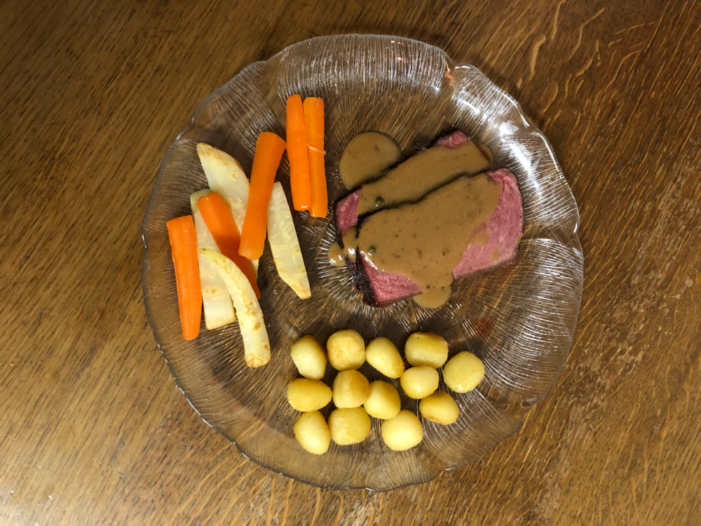 7 - Roastbeef mit Blechgemüse und Gnocchi