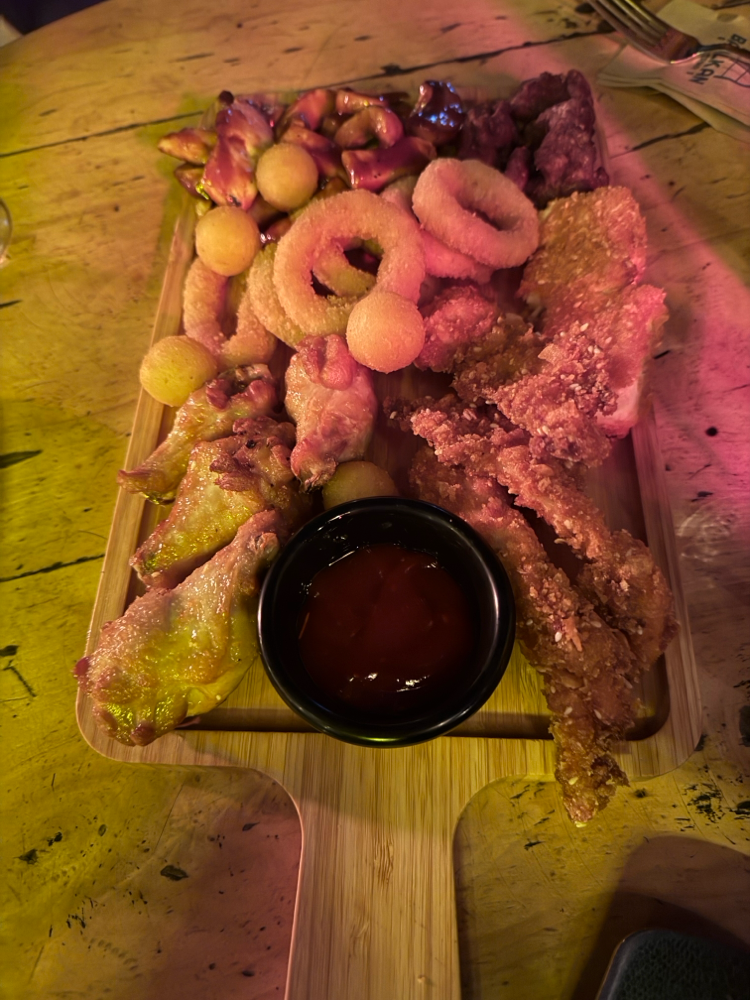 Apero-Plättchen gegen den aufkommenden Hunger.