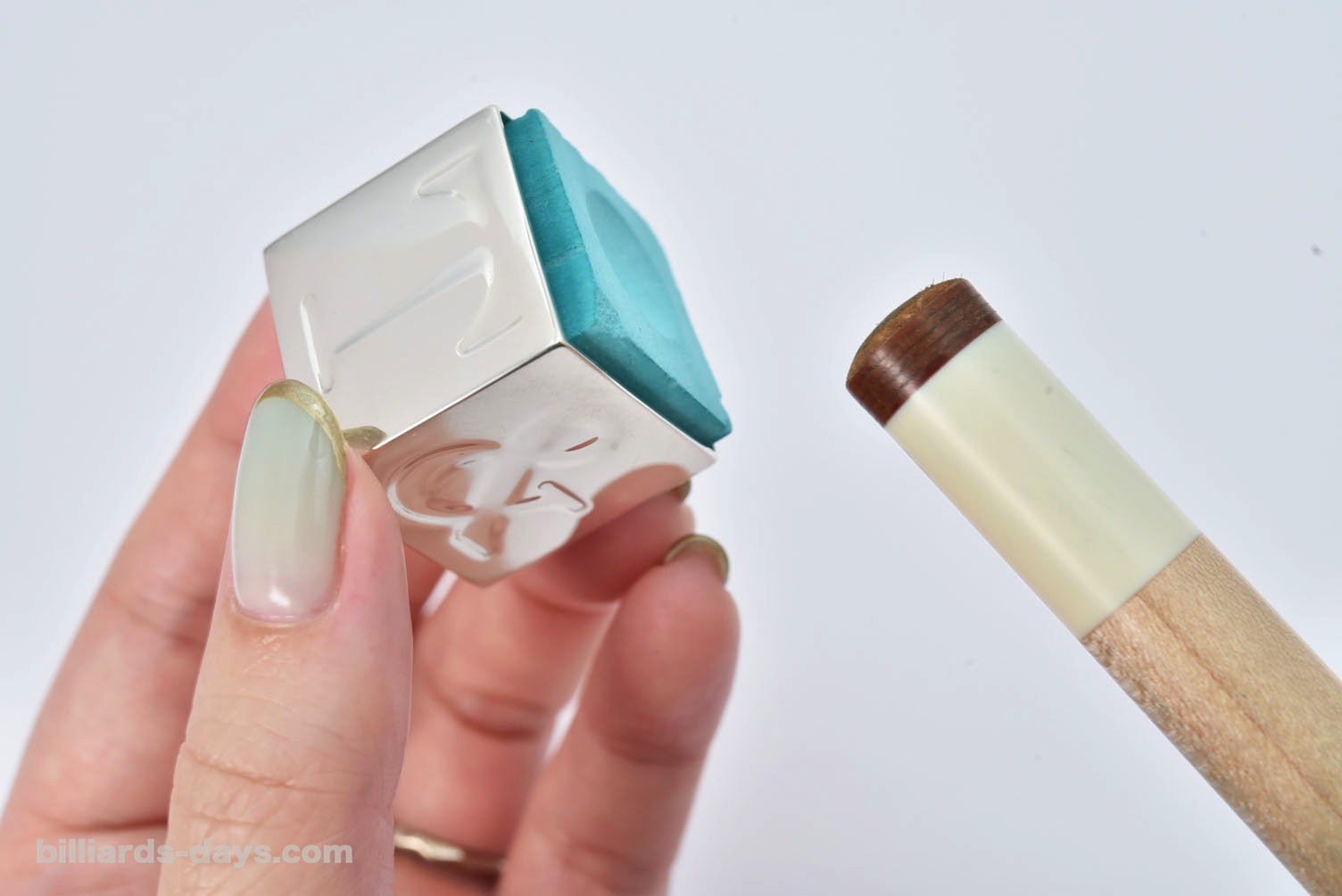 BD〉ティファニー・チョークケースでビリヤードを - ビリヤードデイズ