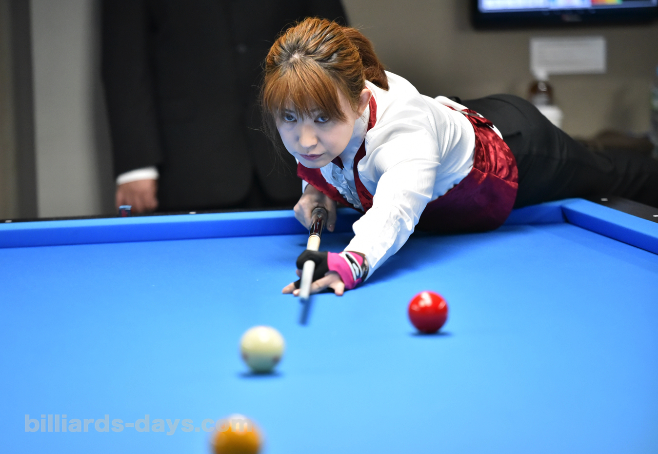 ビリヤード キャロムボール スリークッション 1セットクロ