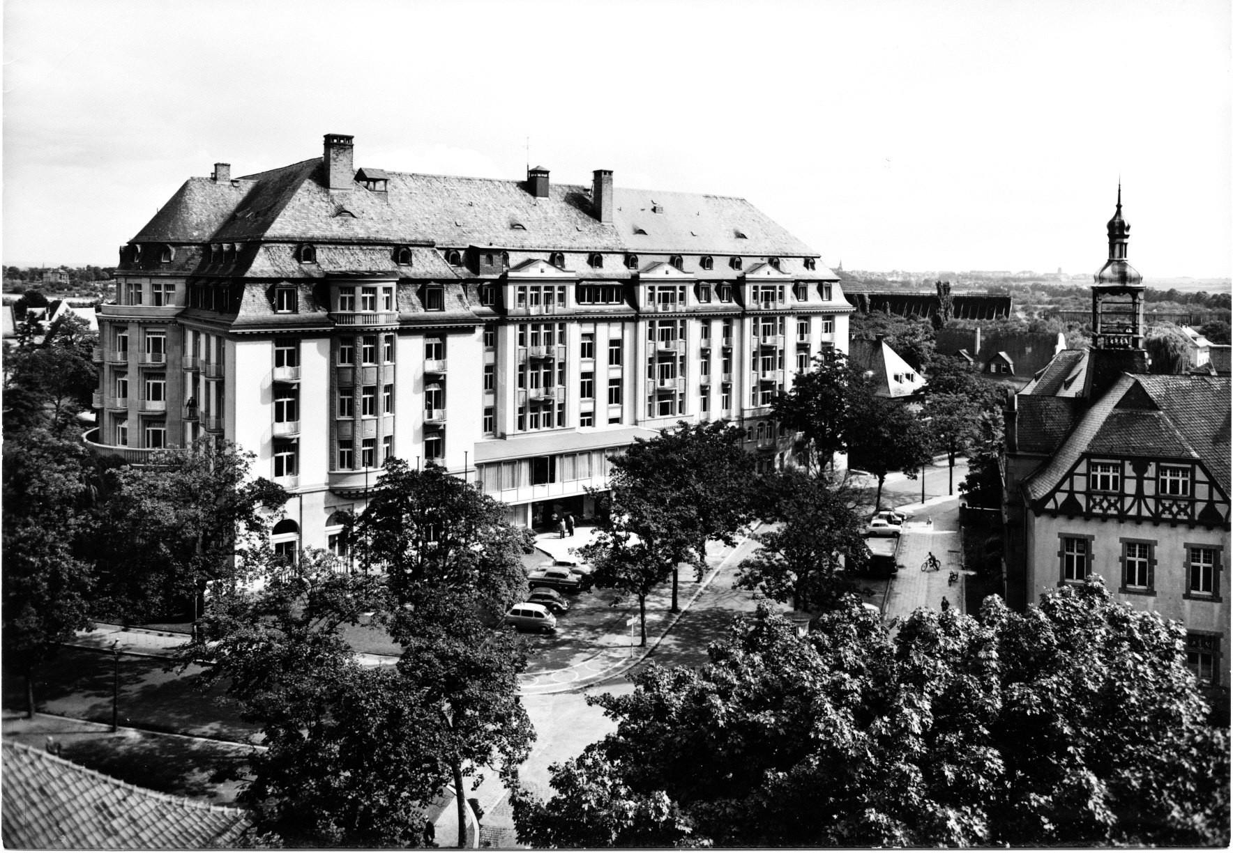 Bad Nauheim, Grand Hotel um 1970, Postkarte, Digitale Dauerleihgabe / Museum Bad Nauheim