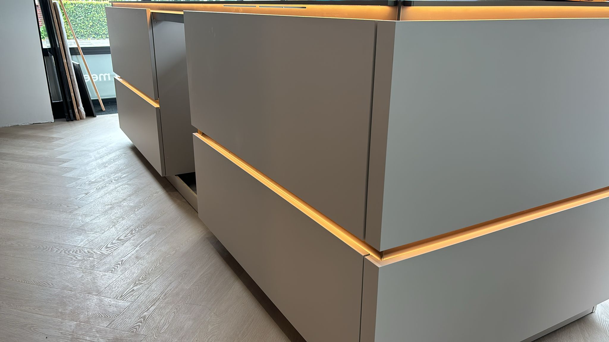 dms-keukens-keukenwinkel-hendrik-ido-ambacht-keukenzaak-keukenshowroom-4