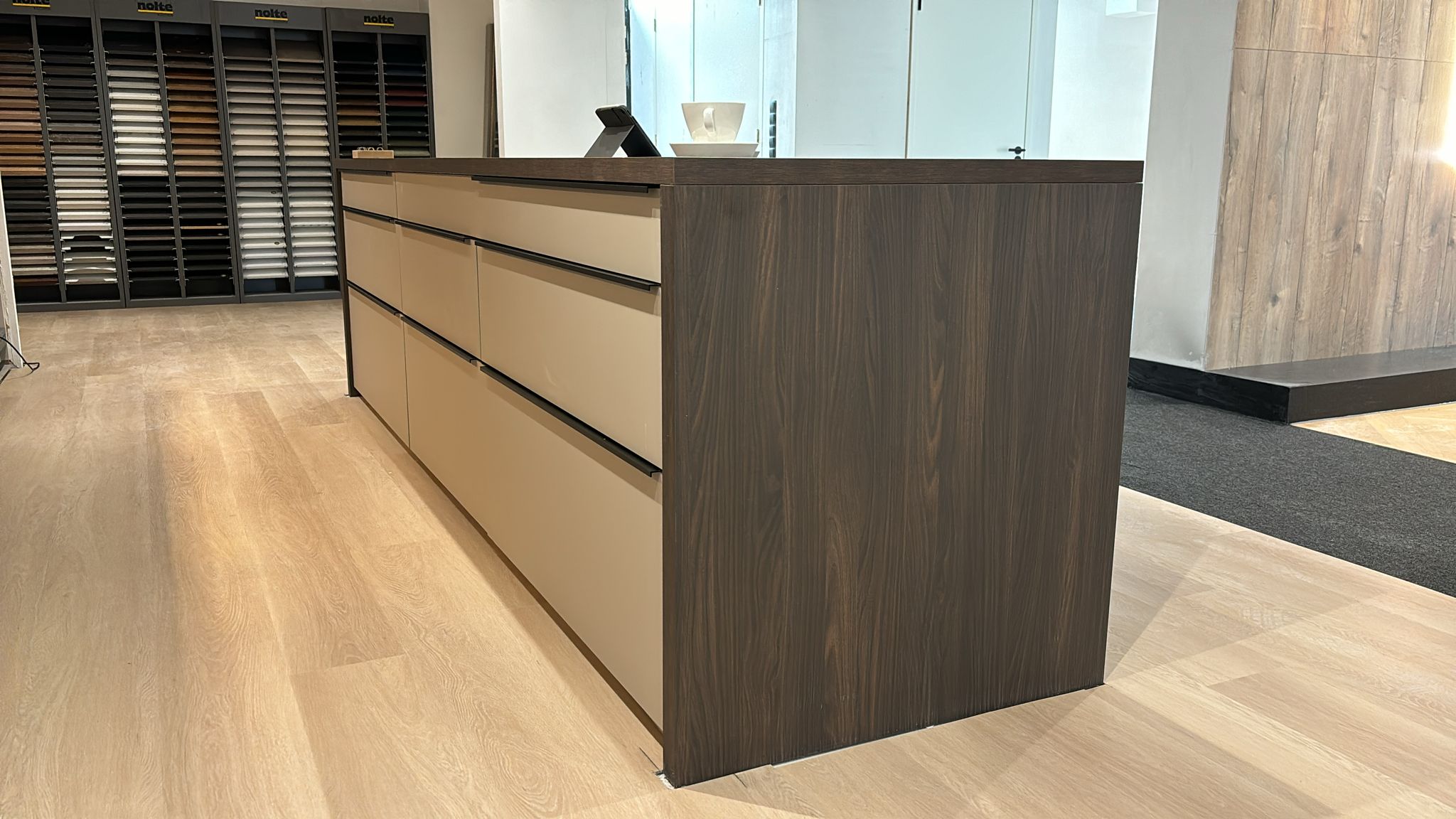 dms-keukens-keukenwinkel-hendrik-ido-ambacht-keukenzaak-keukenshowroom-11