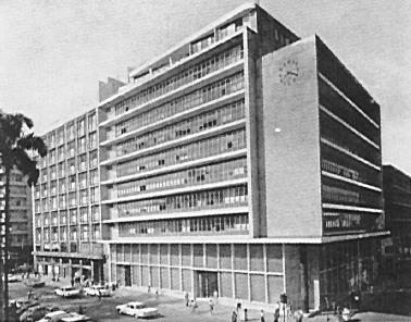 Edificio del Banco de la República situado en el costado noroccidental de la Plaza de Caicedo, donde funcionó desde mayo de 1952 hasta mayo de 1990