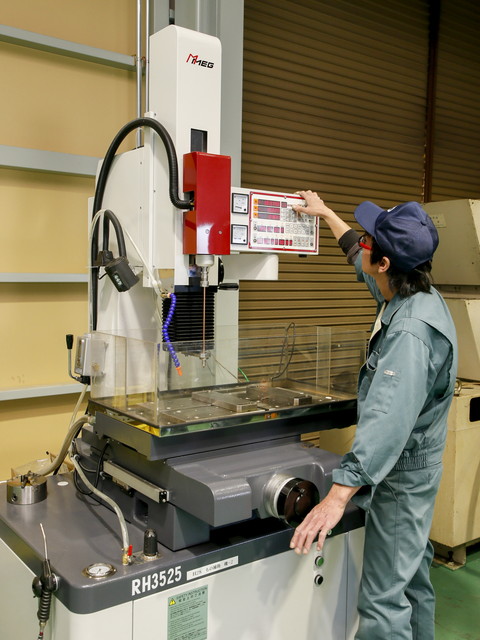 細穴加工機(RH3525)