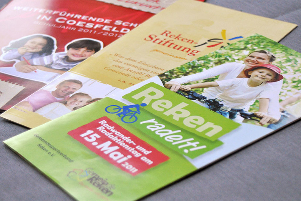 Verschiedene Leporellos / Flyer / Folder