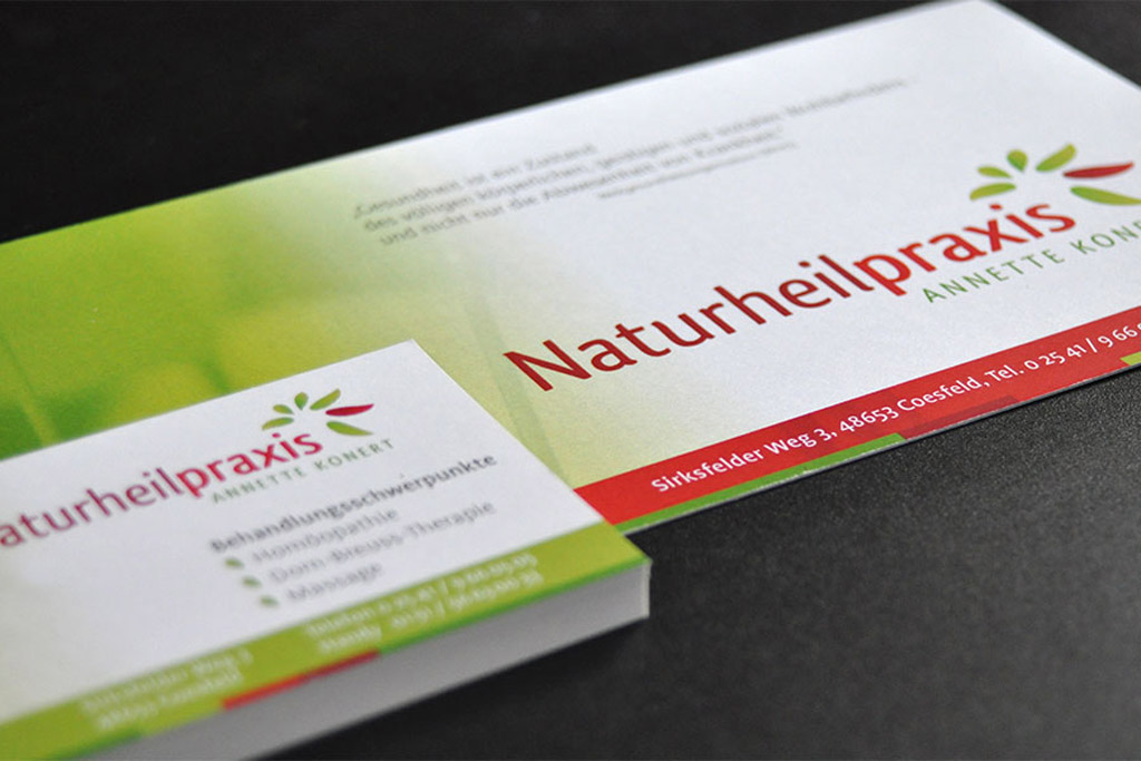 Flyer und Visitenkarten für eine Naturheilpraxis