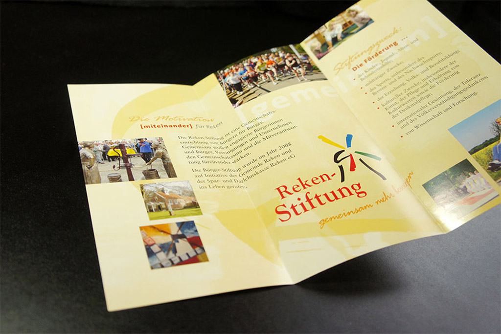 Prospekte, Flyer, Plakate – Entwurf, Satz und Reinzeichnung