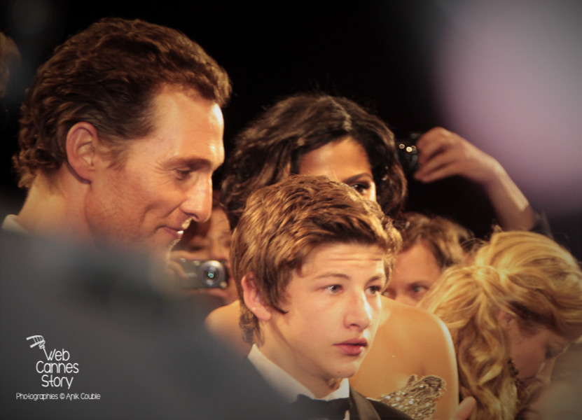 Matthew McConaughey et Tye Sheridan, lors de la projection du film "Mud" de Jeff Nichols - Festival de Cannes 2012 - Photo  © Anik Couble