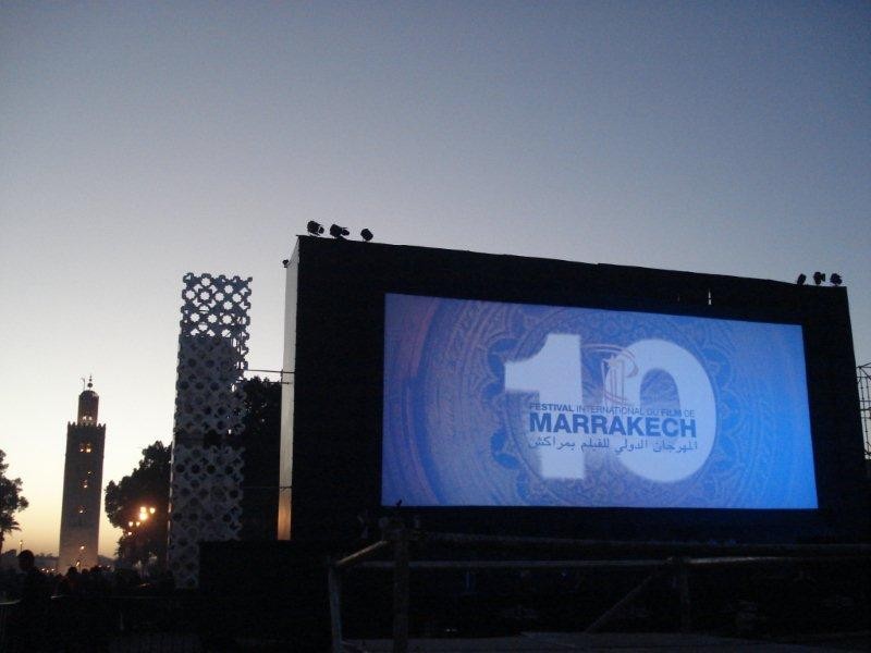 Place Jemaa El Fna et son écran géant - Festival de Marrakech 2010 © Anik COUBLE