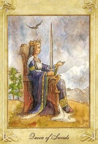 Reine d'Épées - Llewellyn Tarot