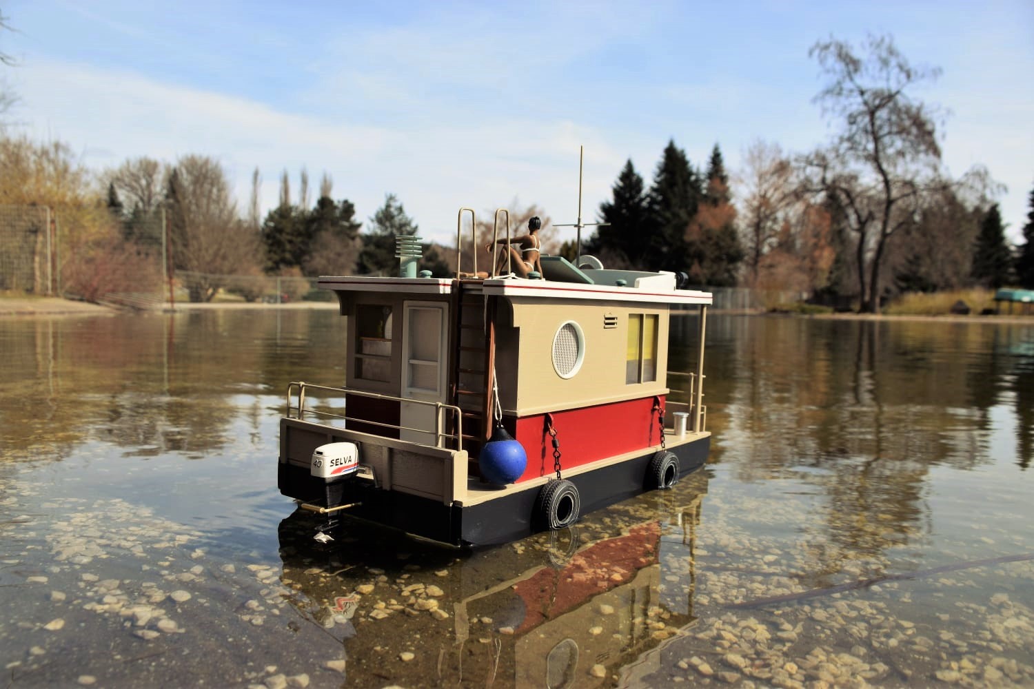 Mit Motor und Steuerung - remute controlled boat
