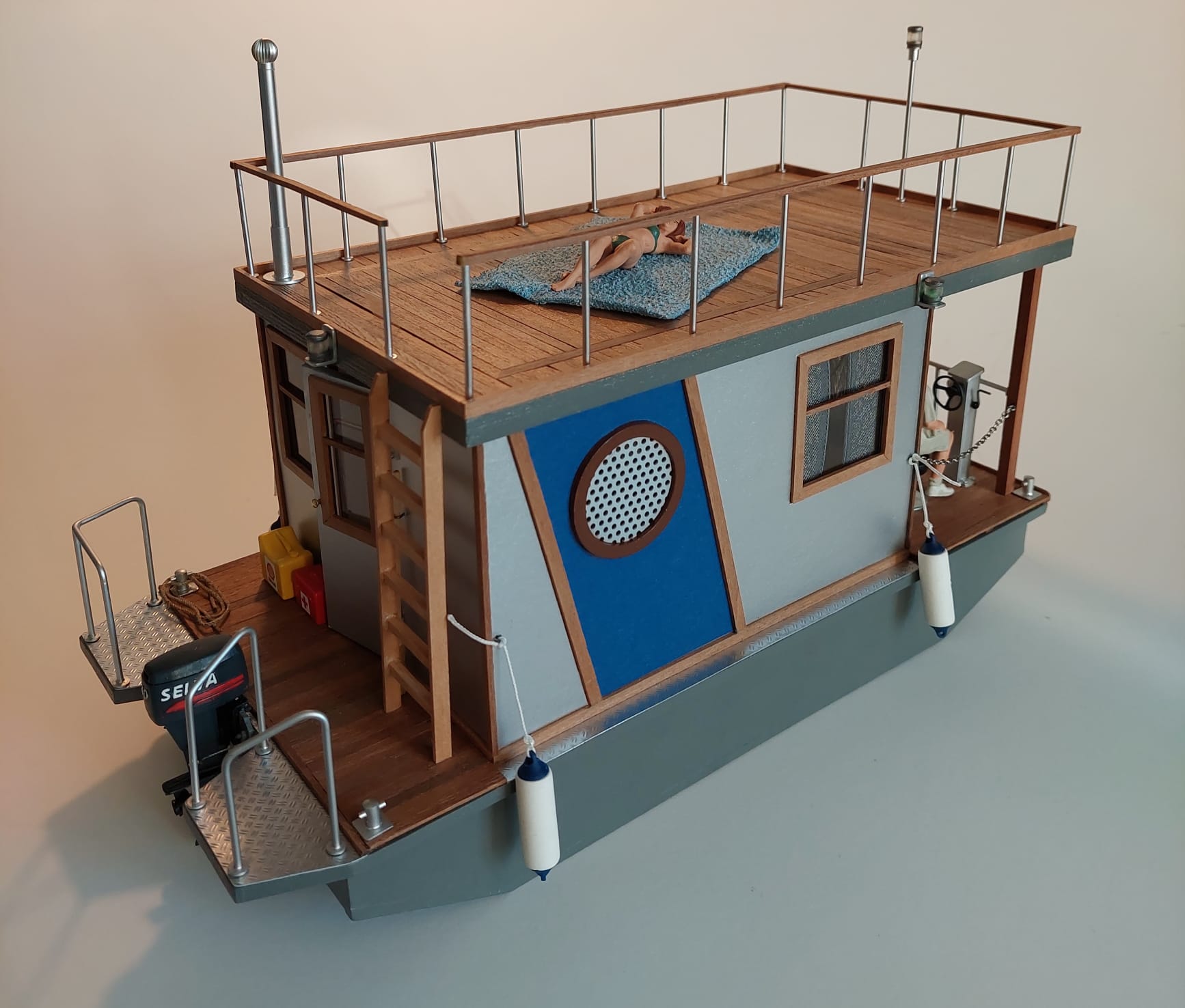 Mit Motor und Steuerung - remute controlled boat