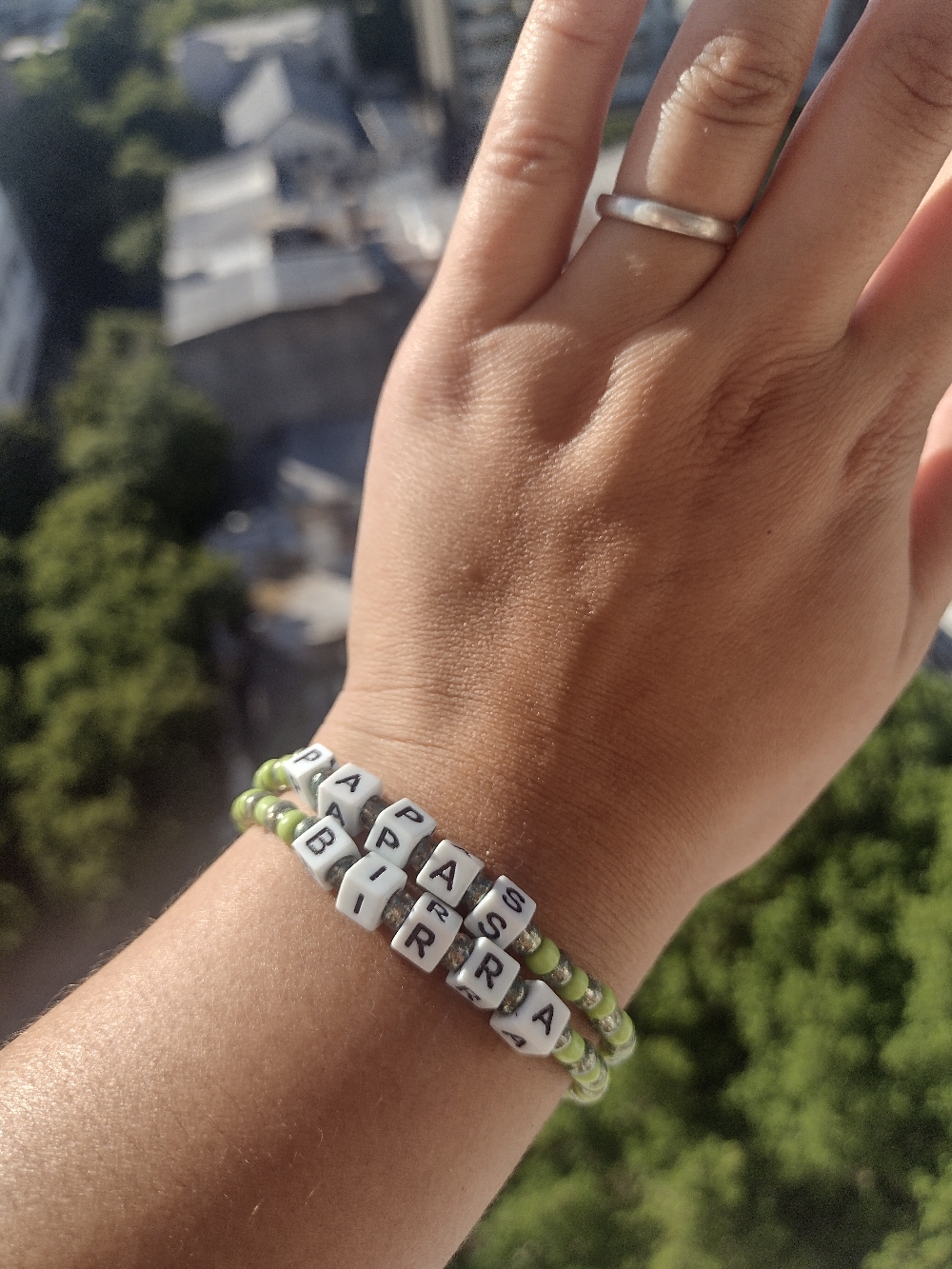 Pulseras para compartir, $500