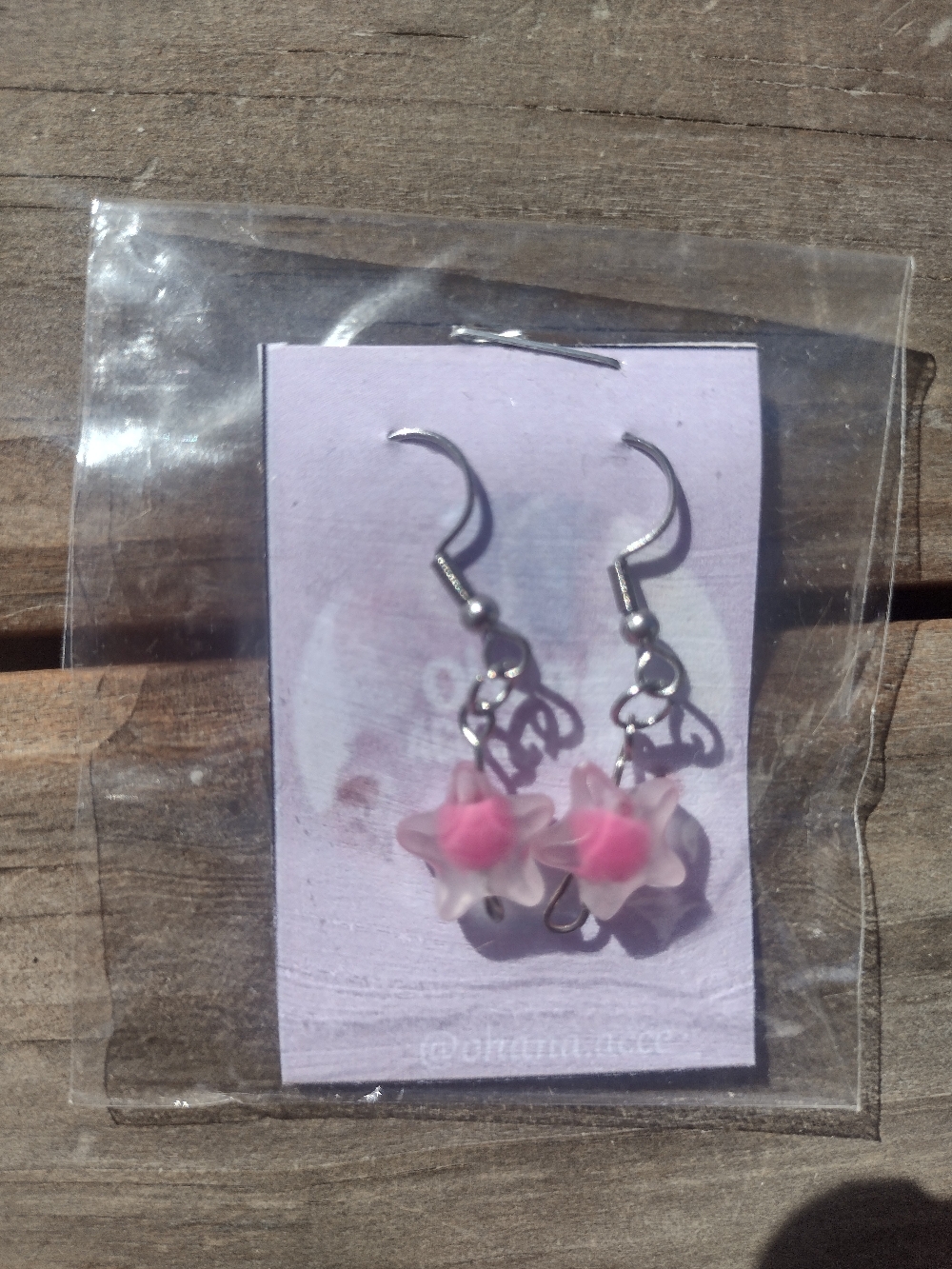 Aros de acero quirúrgico, disponibles en fucsia, rosa, celeste, amarillo y Lila $250