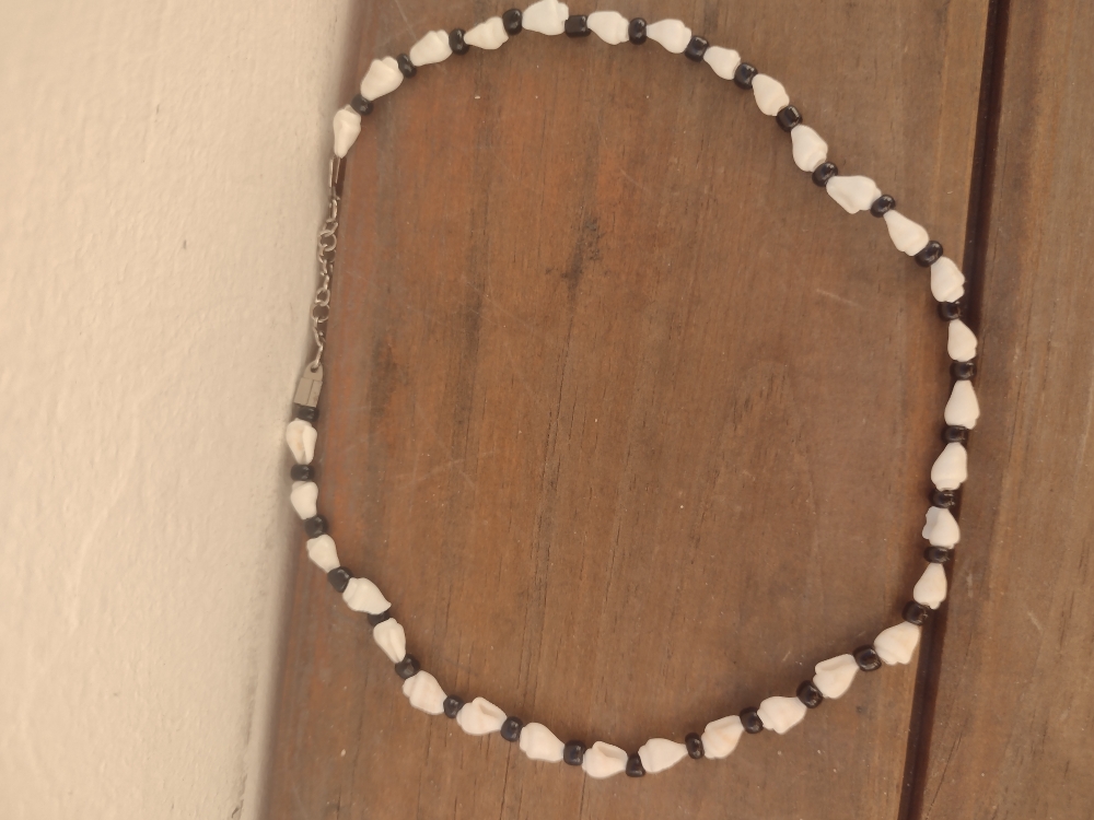 Collar $550