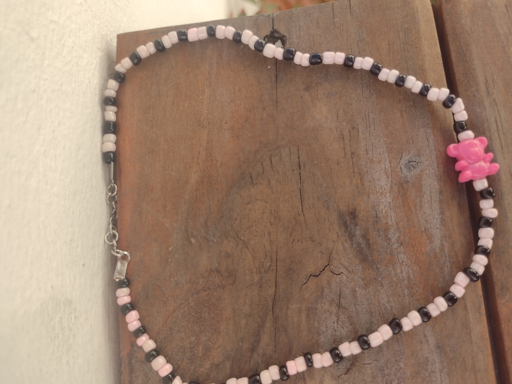 Collar $550