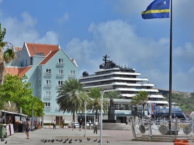 Dag 21, VC26, Djaluna 2 februari, Otrabanda-Punda met brug en boot, Daarna naar Mambo, Vanavond naar ILforno met onze overige familie