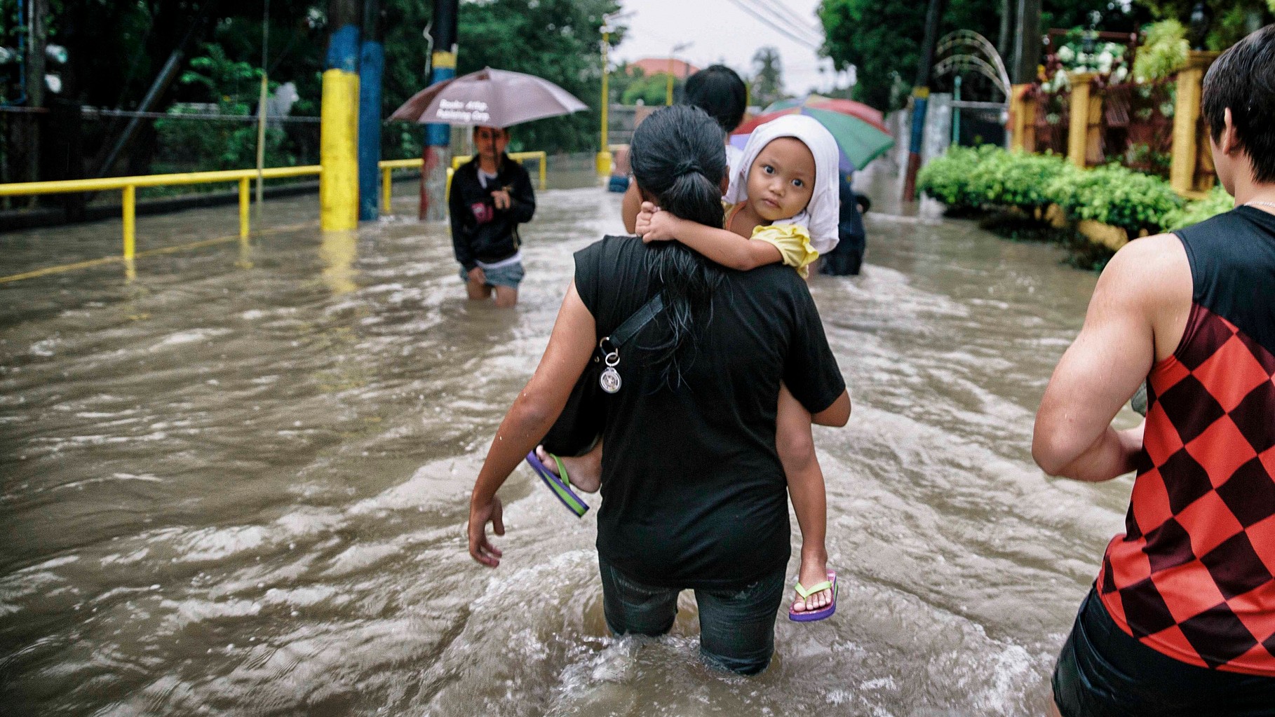 Filipinos suffer of climate change and extreme weather conditions 