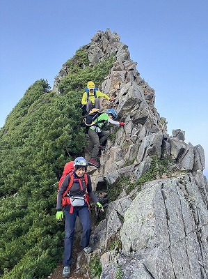 慎重に降りていきます。ここは登る方が体力的にきついでしょうね。