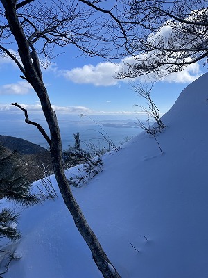 私たちの他には誰も歩いておられません。