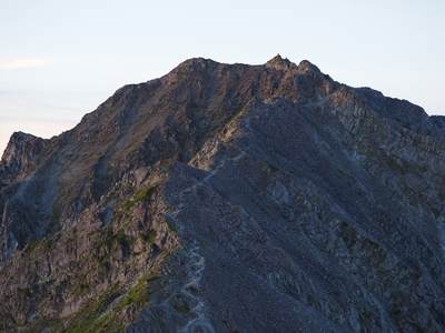 奥穂高岳に人がいますね