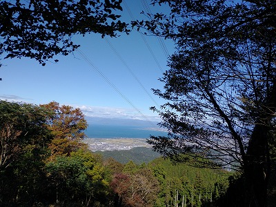 向山山頂からの展望。この展望が見れただけでも、ここまで来た甲斐があります。