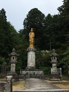瓦屋禅寺。聖徳太子の開基。紅葉の名所。