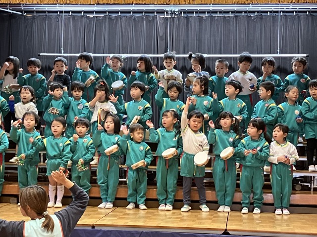 ①３歳児　合奏