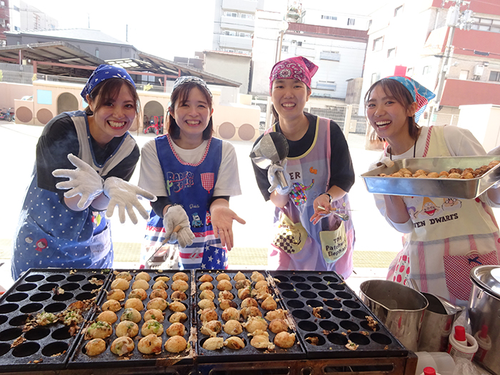 先生たちが焼きました。