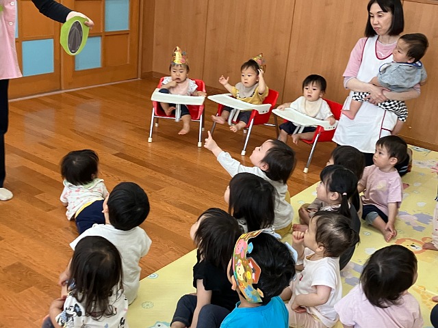 ダンゴムシ見つけたよ