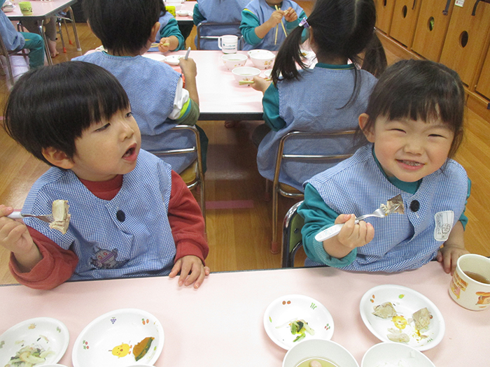 給食ではブリを食べました！ おいしかった～♪