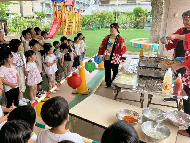 どんな食材が入っているのか、一つひとつ質問タイム！