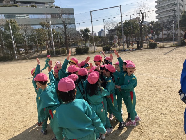 ③頑張るぞー「えいえいオー！」