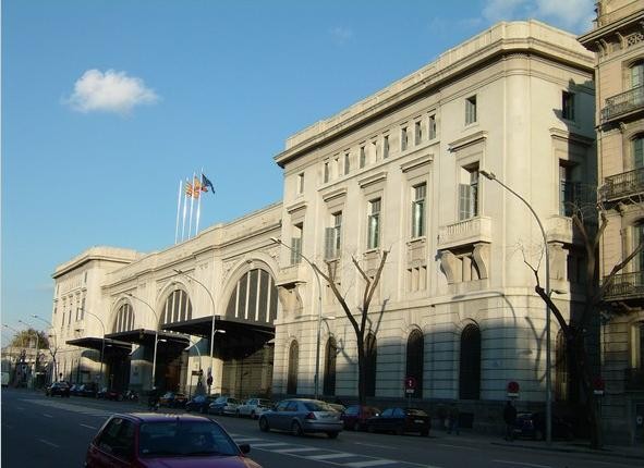 Fachada principal estación de Francia en Barcelona