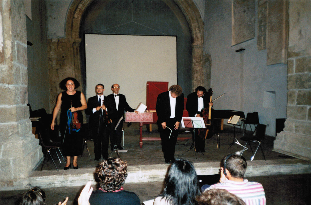 Ensembles "Les Eléments" (C. Marotta, violino; J. Ovenden, voce)