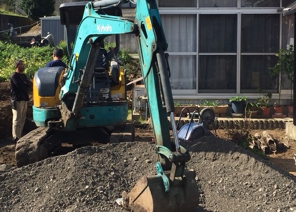 庭　壊す　駐車場　解体