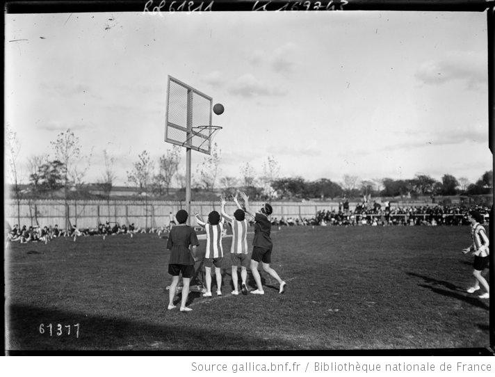 Stade Elisabeth, 12ème fête athlétique du Fémina-Sports, 3 octobre 1920, agence Rol.