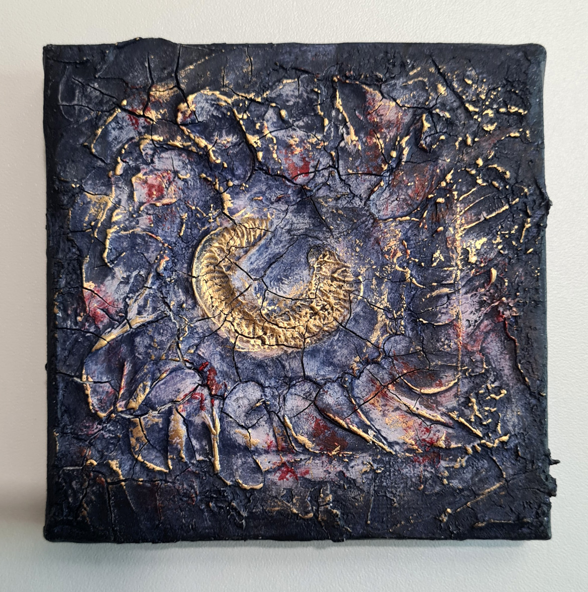 "Fossil-I", Acryl und Blattgold auf Leinwand, 10 x 10 cm
