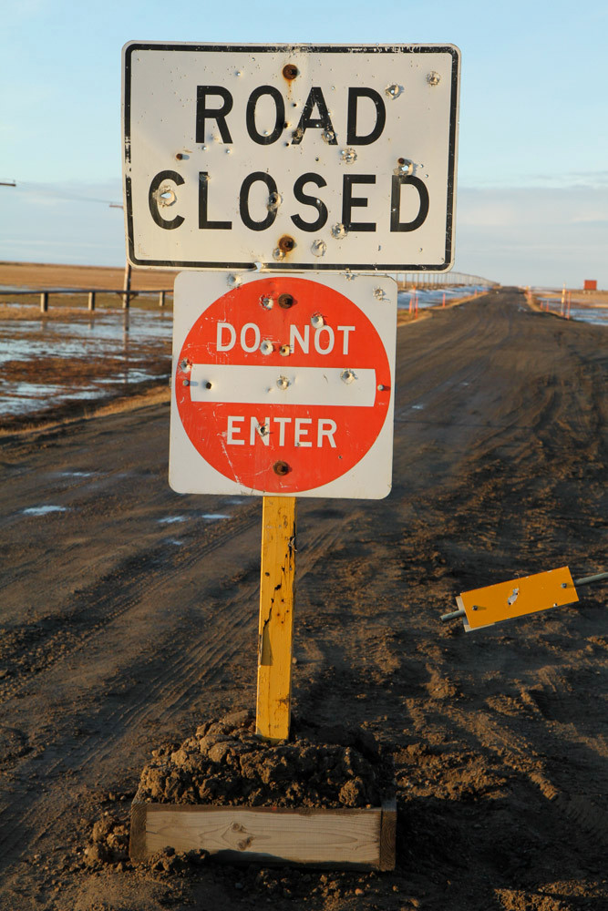 Barrow - Closed GasWell Road - we did enter ;) - Alaska 2013