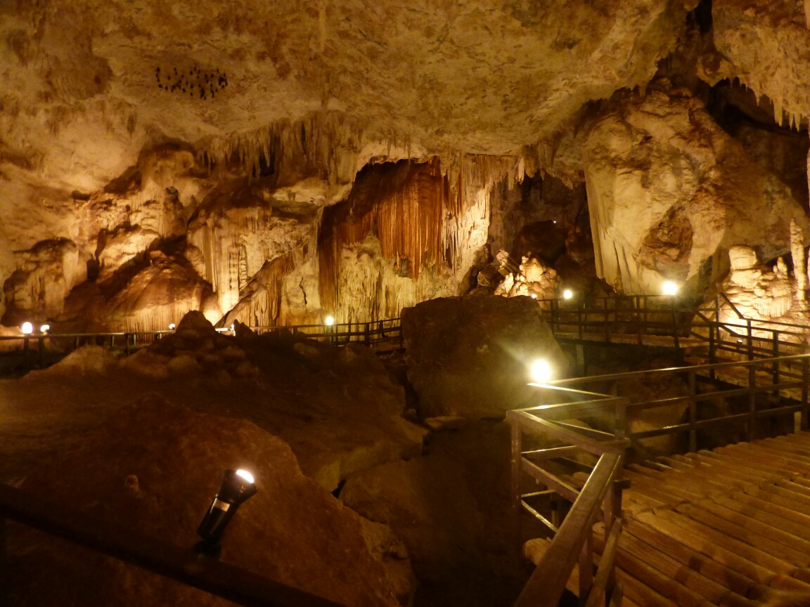 Höhle in Railay