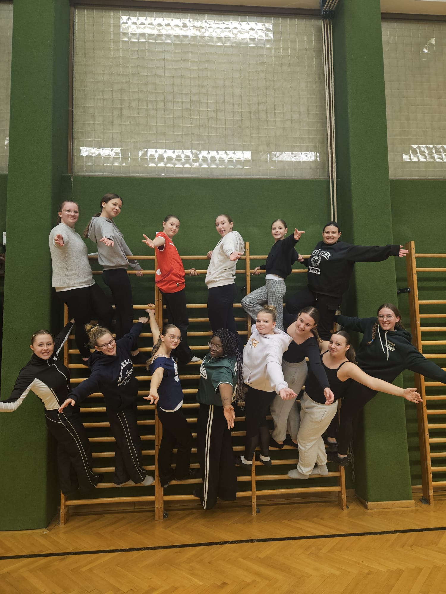 Teens D - Daniela & Selma 