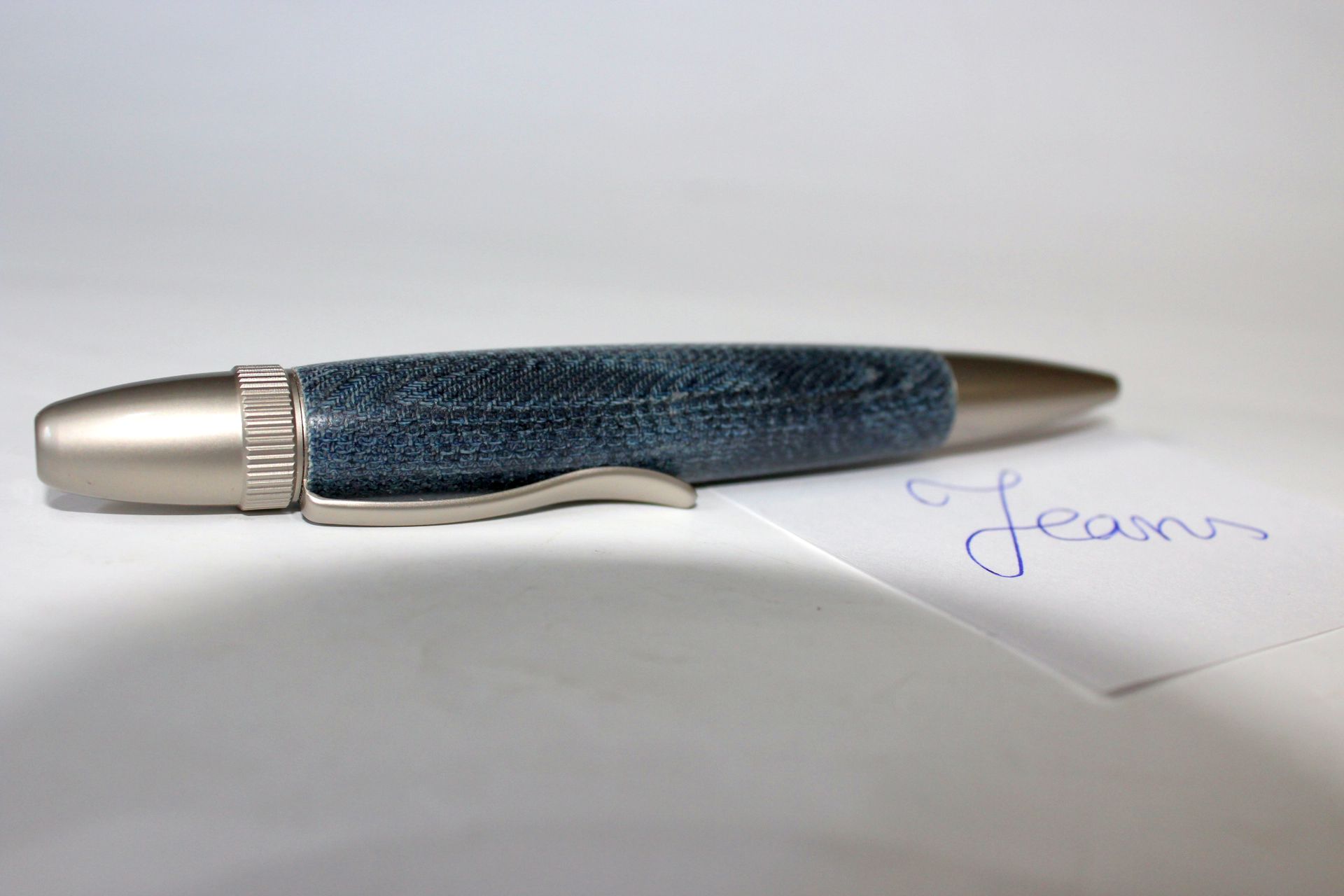 Kugelschreiber aus Blue-Jeans-Micarta