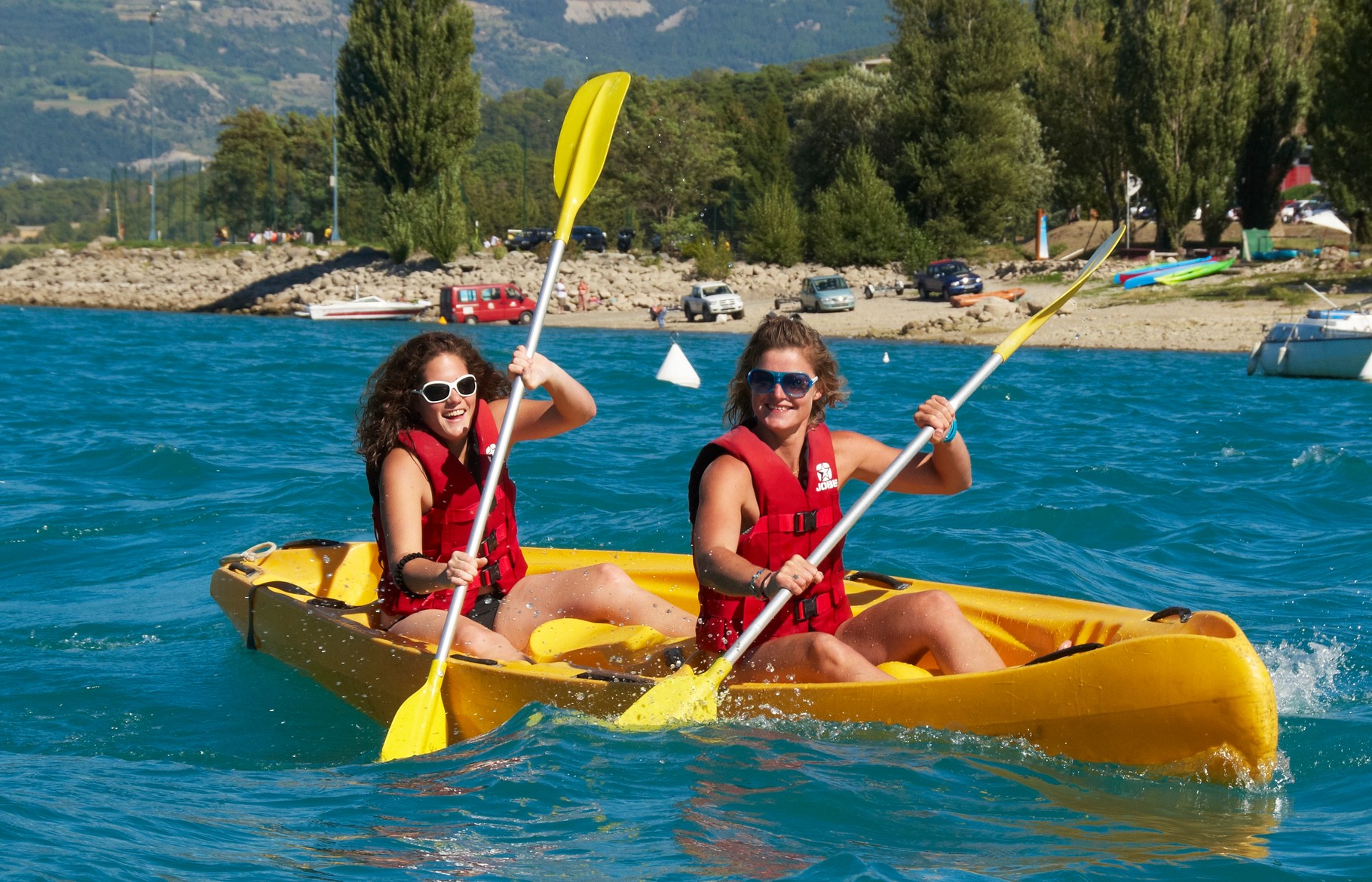 location canoë Savines le lac Embrun Serre ponçon L lac serre poncon savines embrun chorges