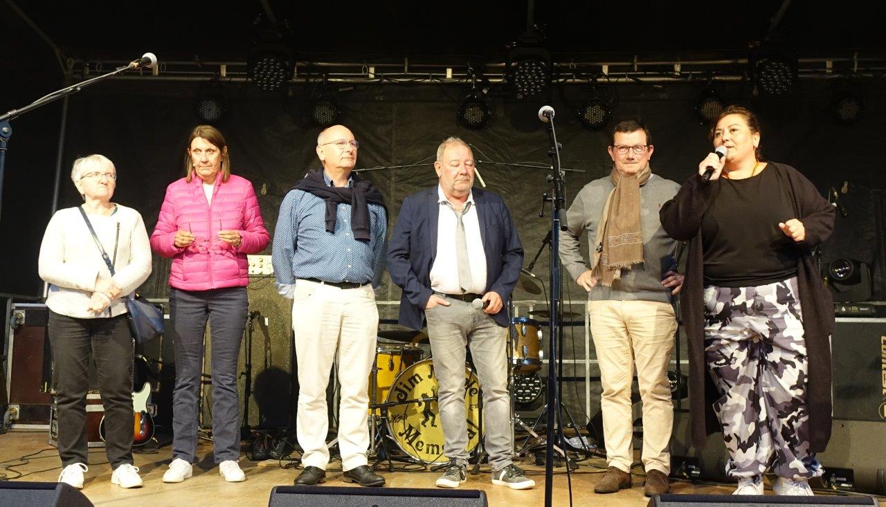 De gauche à droite : Élisabeth Clobourse, Anne Maricot, Étienne Haÿ, Gilles Cordival, Olivier Devron et Céline Larose, la "grande prêtresse" du Festival Musique en Omois.
