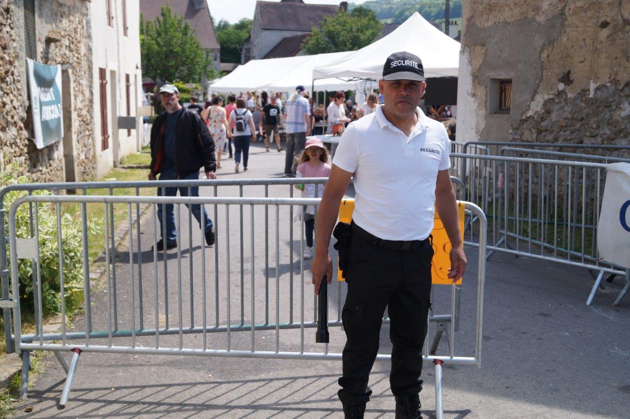 Adhérent de l'ACPV, Mohamed Damiche a rassuré, lui aussi, le public entrant.
