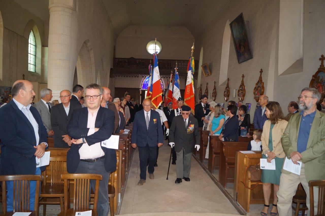 Les portes drapeaux de l'Association nationale des porte-drapeaux, anciens combattants et vétérans de France sont venus en nombre...